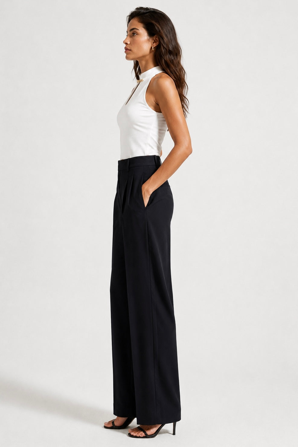 Noiré Halter Top