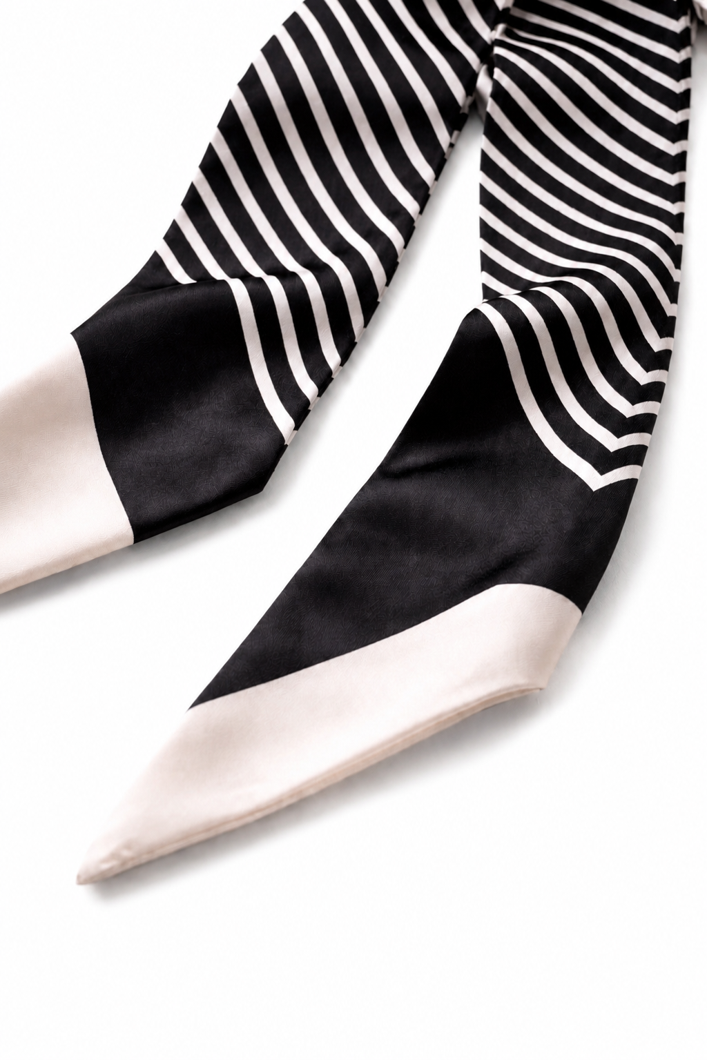 Oblique Élan Tie Band