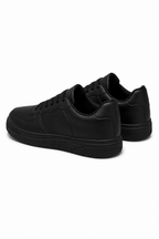 Vantage Court Sneaker